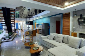CR Caribbean Blue House - Modern style 100 WiFi